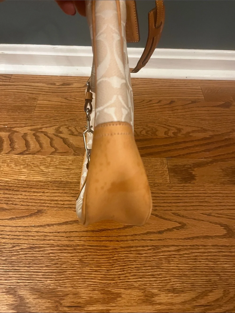 Coach Hamptons Signature Clip Hobo Bag 6091 Fair condition